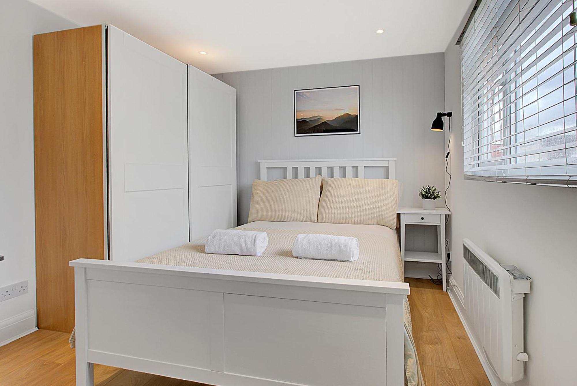 Quality Apartments Close To Tube 헨던 외부 사진